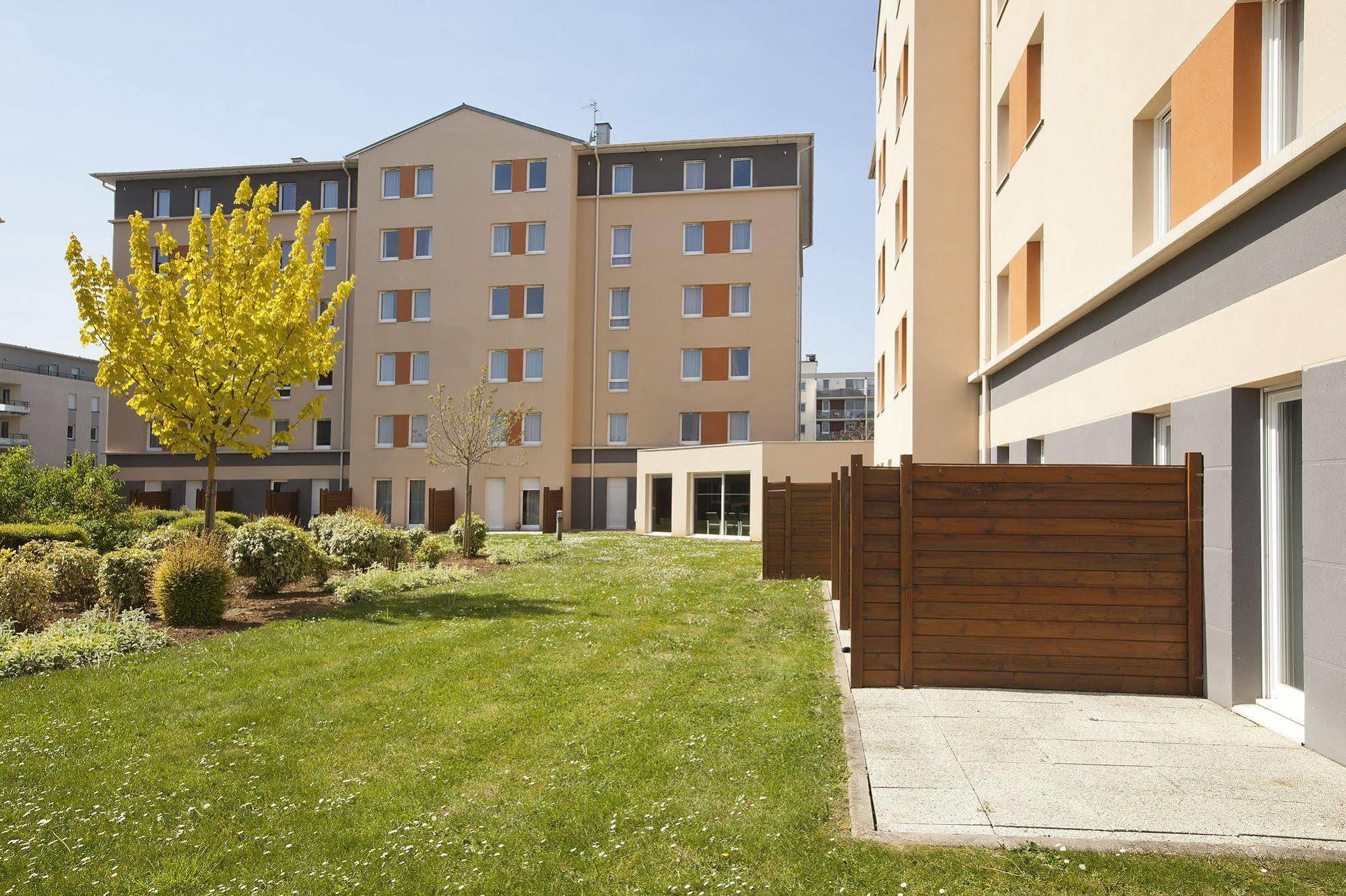 Sejours & Affaires Caen Le Clos Beaumois Aparthotel Exterior foto